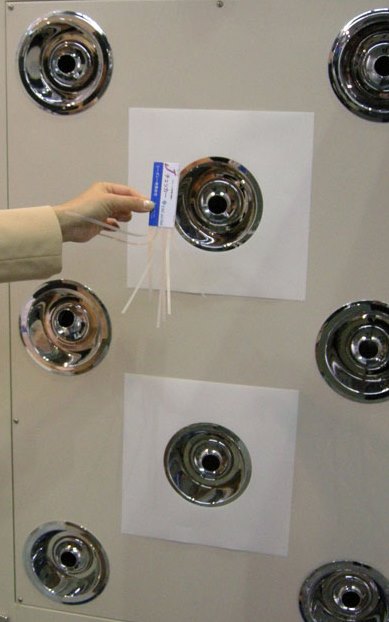 エアシャワー内の除電効果確認